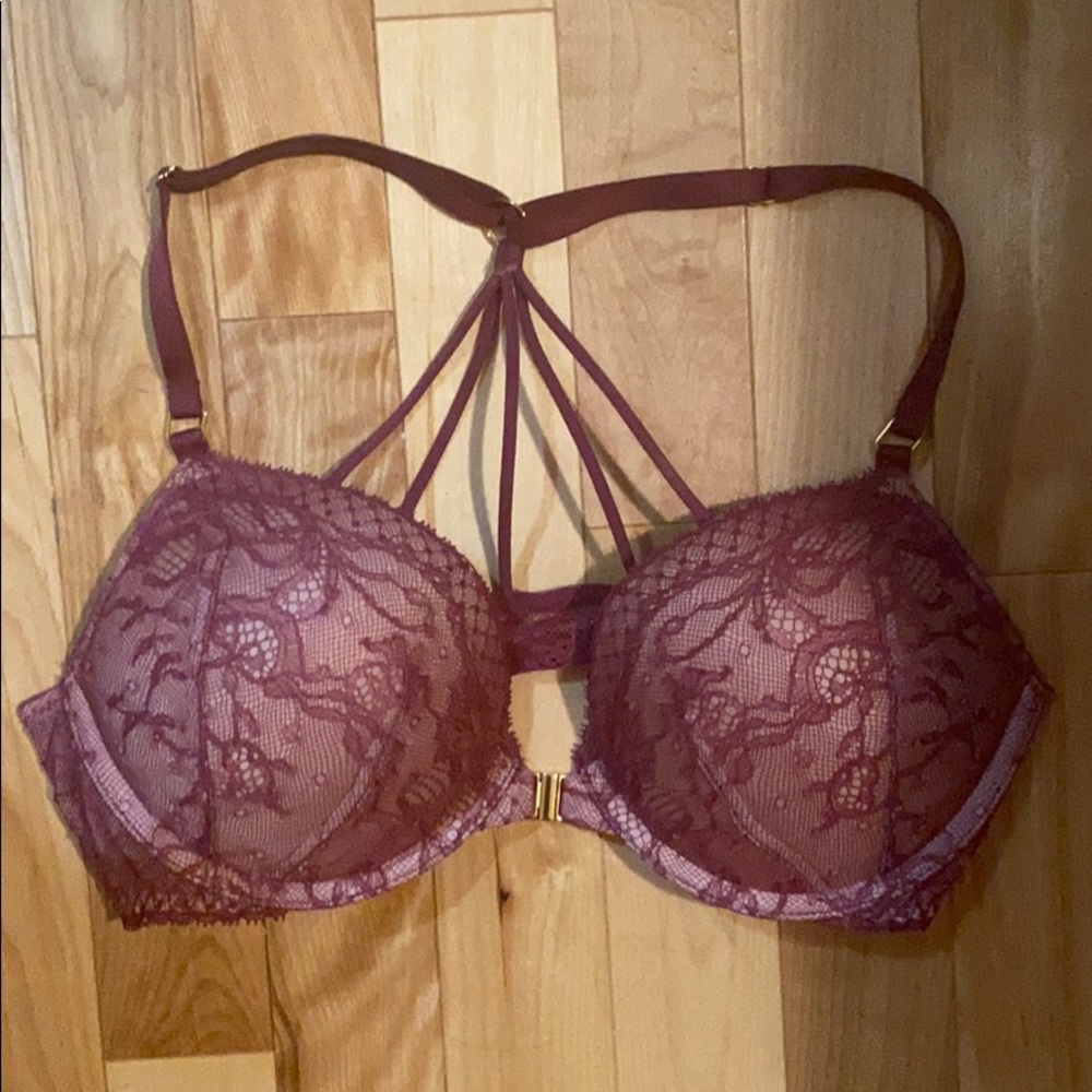 34B Victoria’s Secret Bombshell Bra